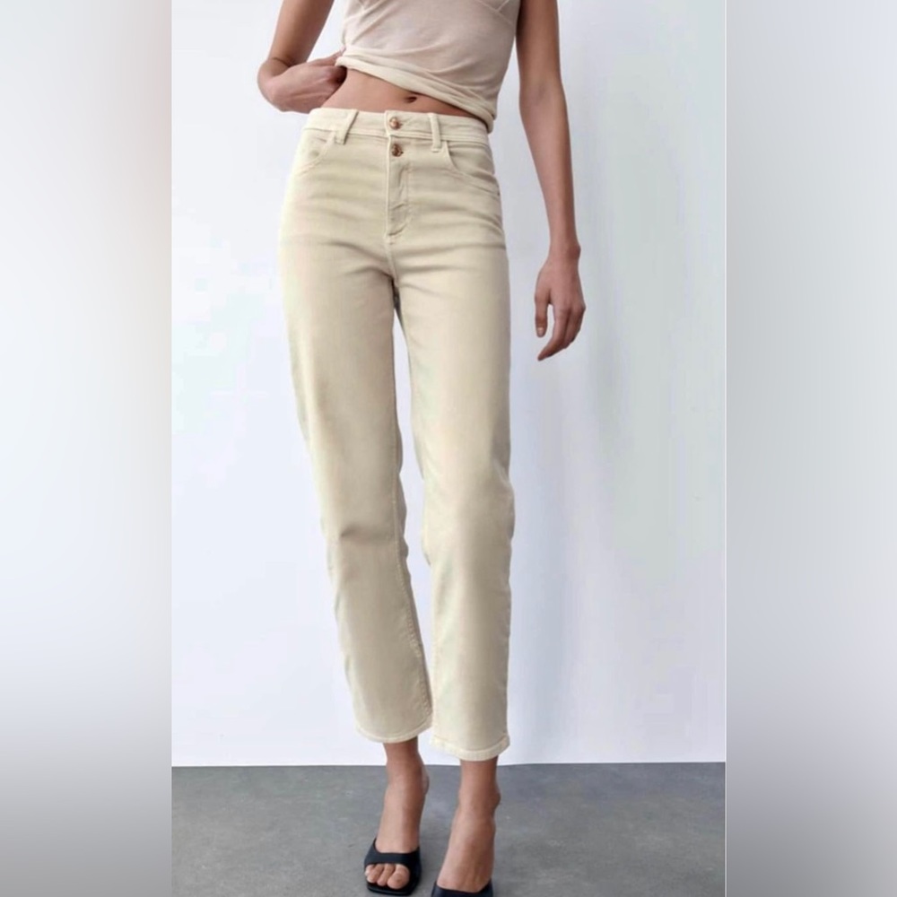 ZARA high waisted cream jeans, size 8